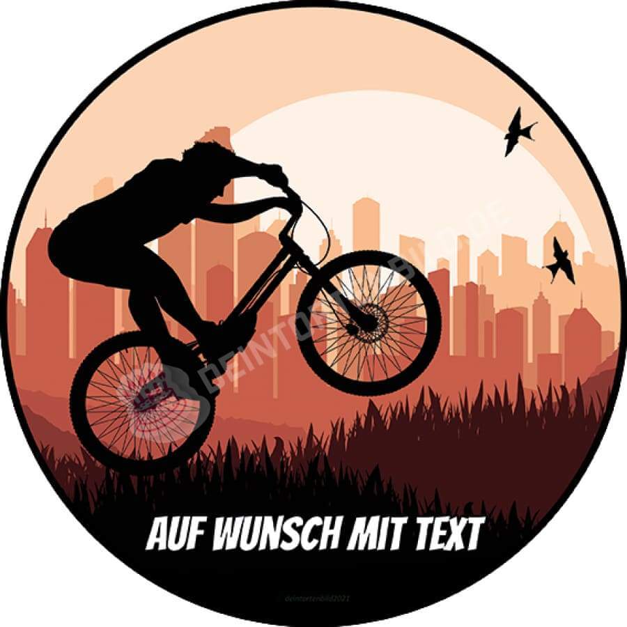 Motiv: Mountainbiker Vor Stadt Tortenbild